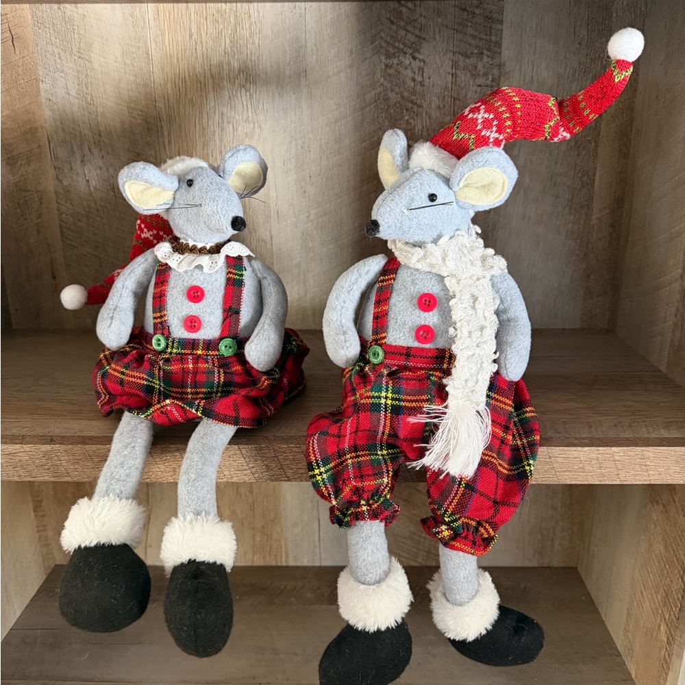 Handmade set of 2 plush sitting Christmas mice